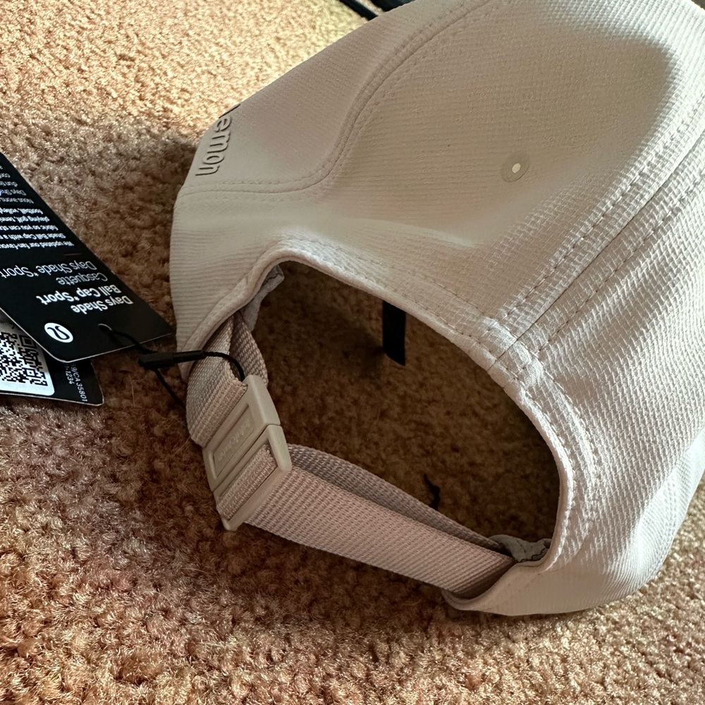 NWT LULULEMON HAT